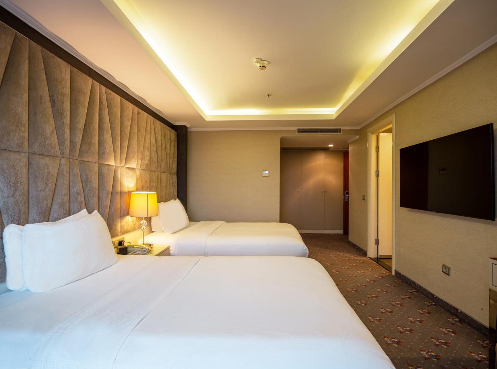 Hotel Doubletree By Hilton Izmir - Alsancak Exterior foto