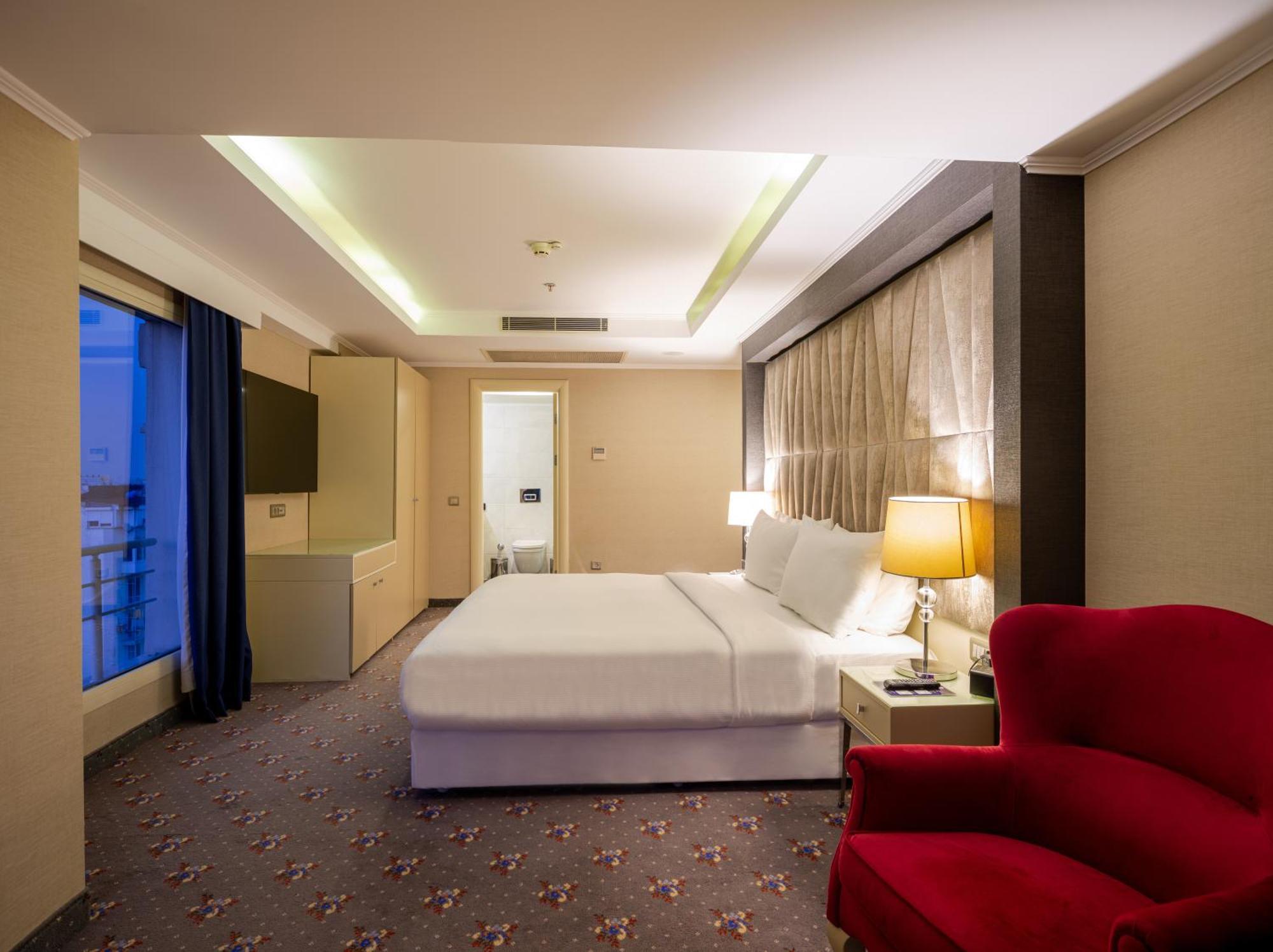 Hotel Doubletree By Hilton Izmir - Alsancak Exterior foto