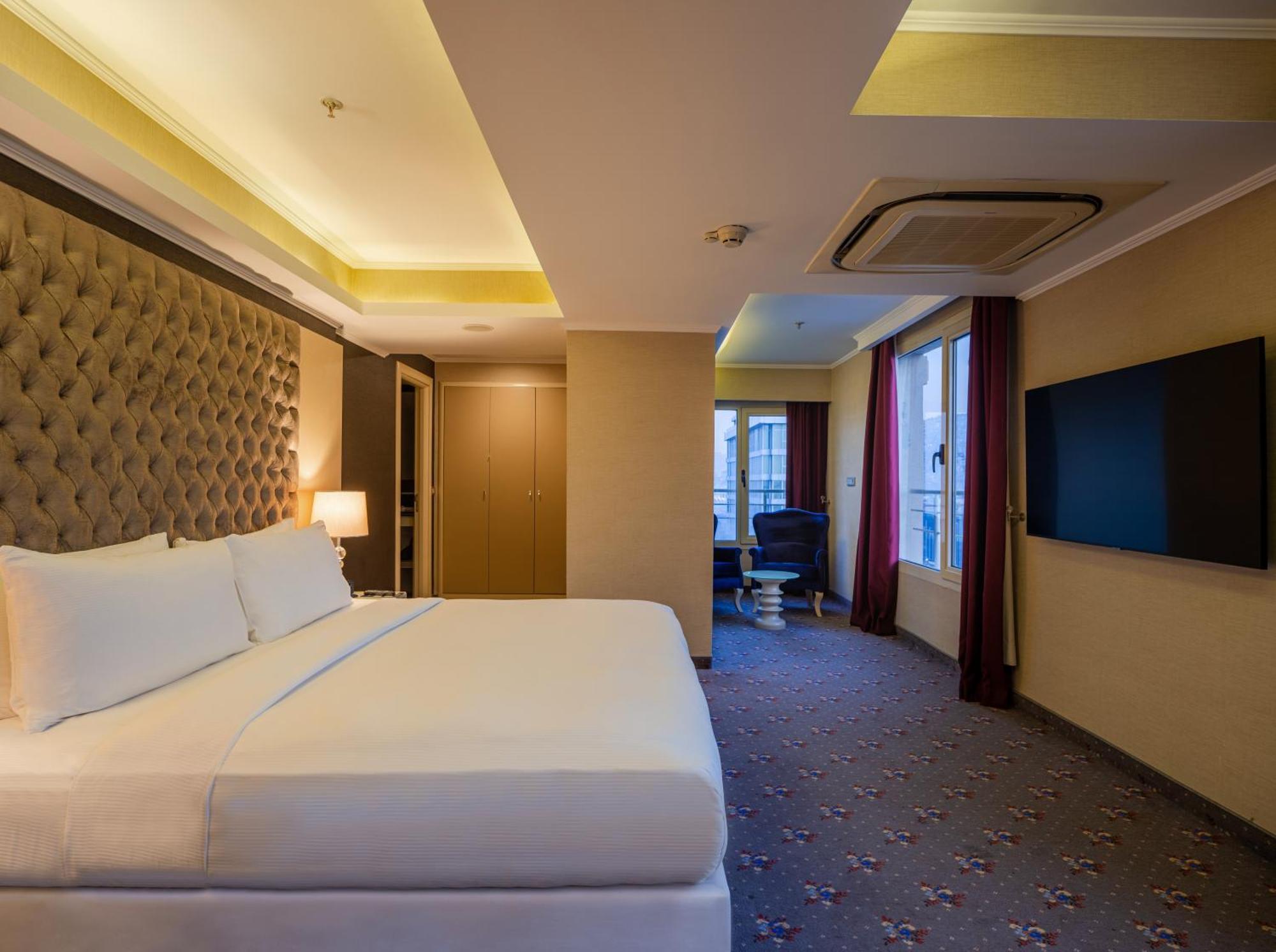 Hotel Doubletree By Hilton Izmir - Alsancak Exterior foto