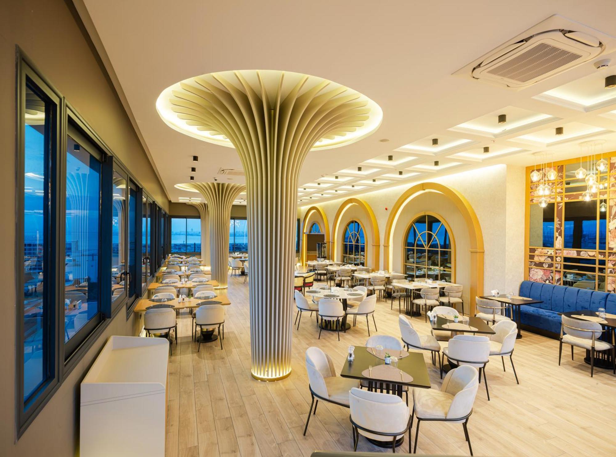 Hotel Doubletree By Hilton Izmir - Alsancak Exterior foto