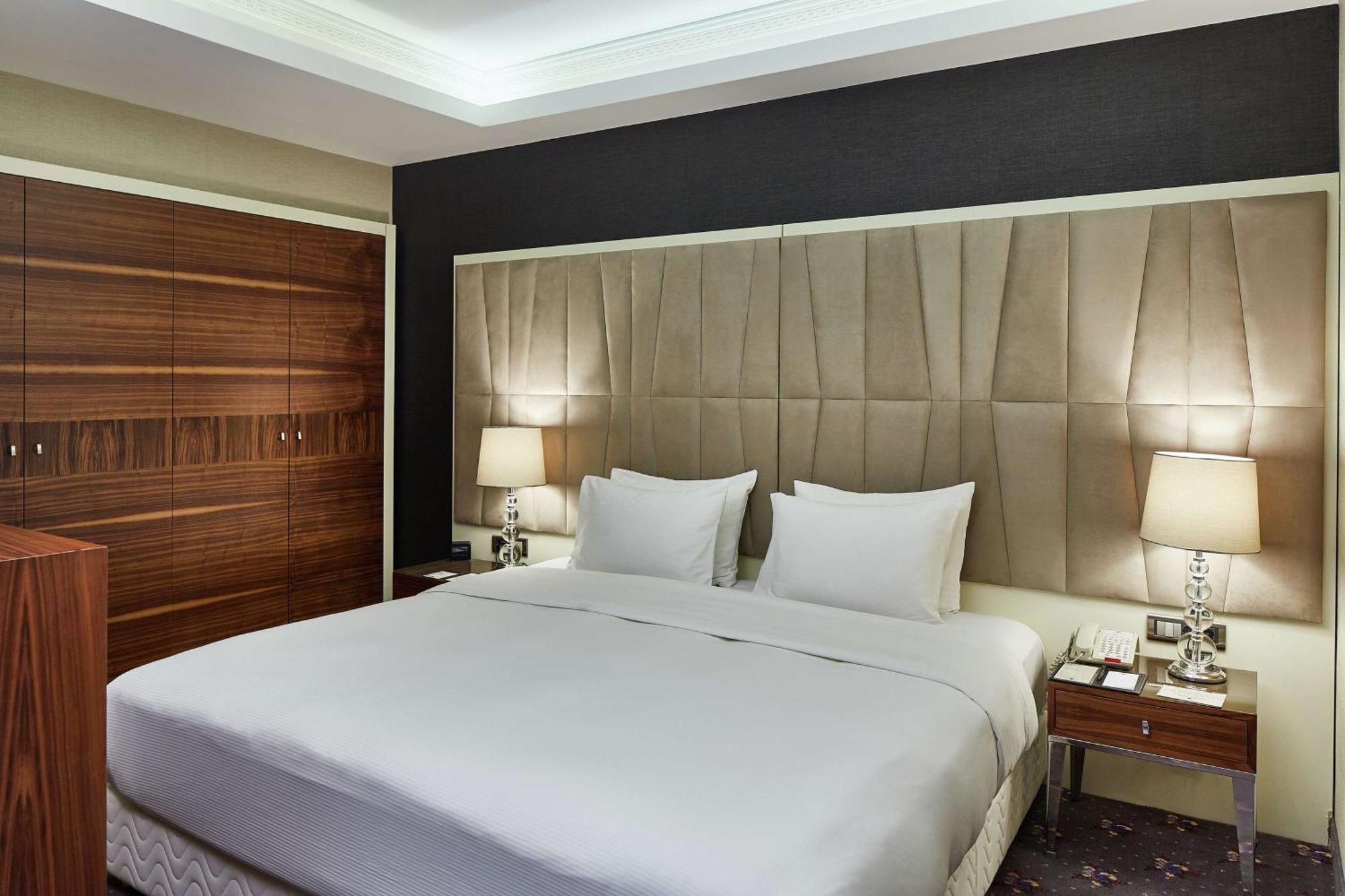 Hotel Doubletree By Hilton Izmir - Alsancak Exterior foto