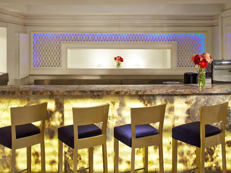 Hotel Doubletree By Hilton Izmir - Alsancak Exterior foto
